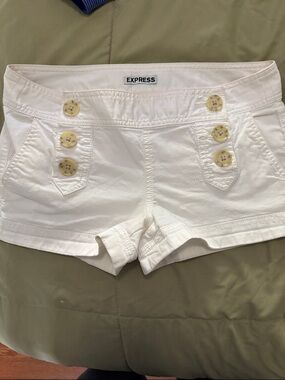 Express White Women's Button-Front Bermuda Shorts